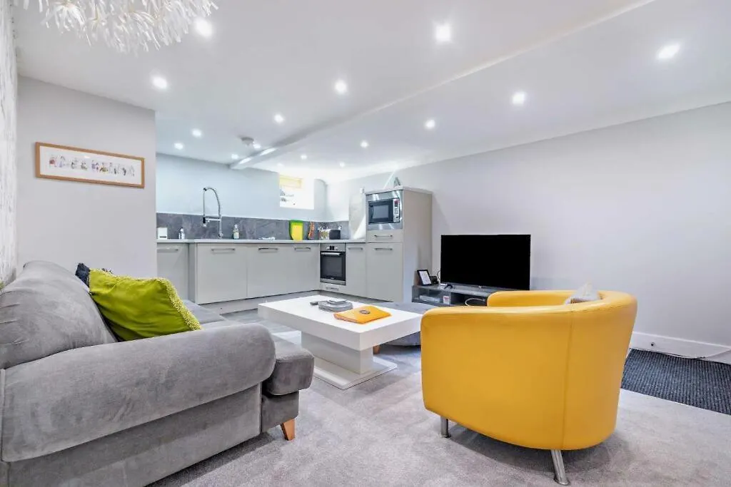 Harrogate Holiday Apartments - Garden Mews 0*,